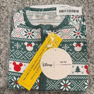 Disney Green and White Holiday Little Sleepies 3T